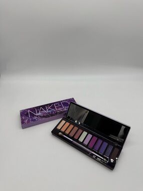 Urban Decay Eyeshadow Palette in Purple and Neutrals